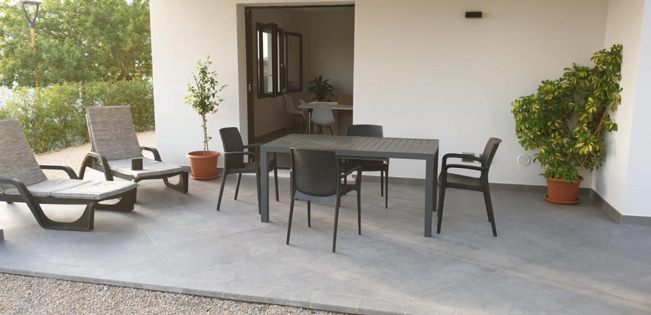 B&B Juniperus SantʼAnna Arresi Εξωτερικό φωτογραφία