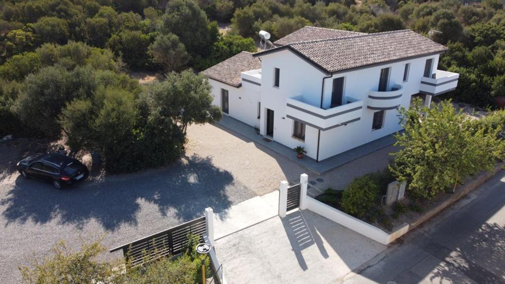 B&B Juniperus SantʼAnna Arresi Εξωτερικό φωτογραφία